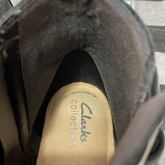 Clarks Women's Maye Black Nubuck Leather Ankle Strap Boot Booties Size 9.5 - Picture 9 of 12